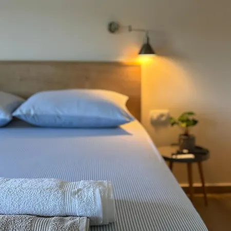 Ljuba Cozy Modern Escape In Lejlighed *