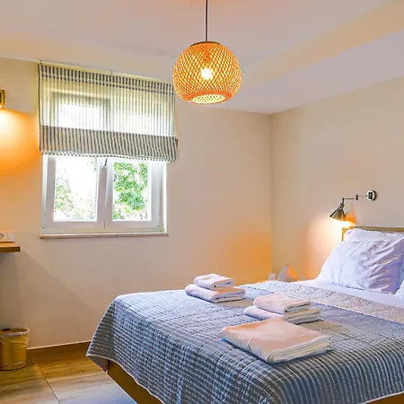 Lejlighed Ljuba Cozy Modern Escape In *